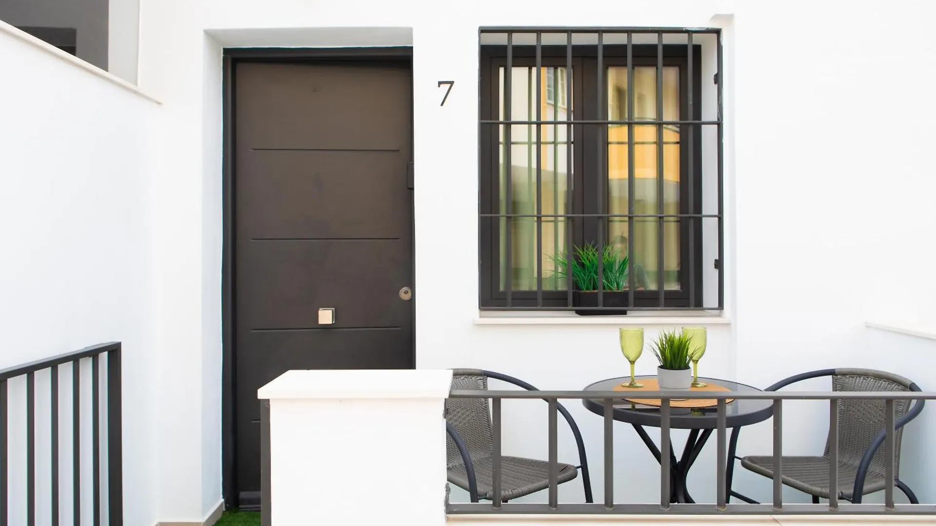 Boutique Rooms Playa Burriana Nerja