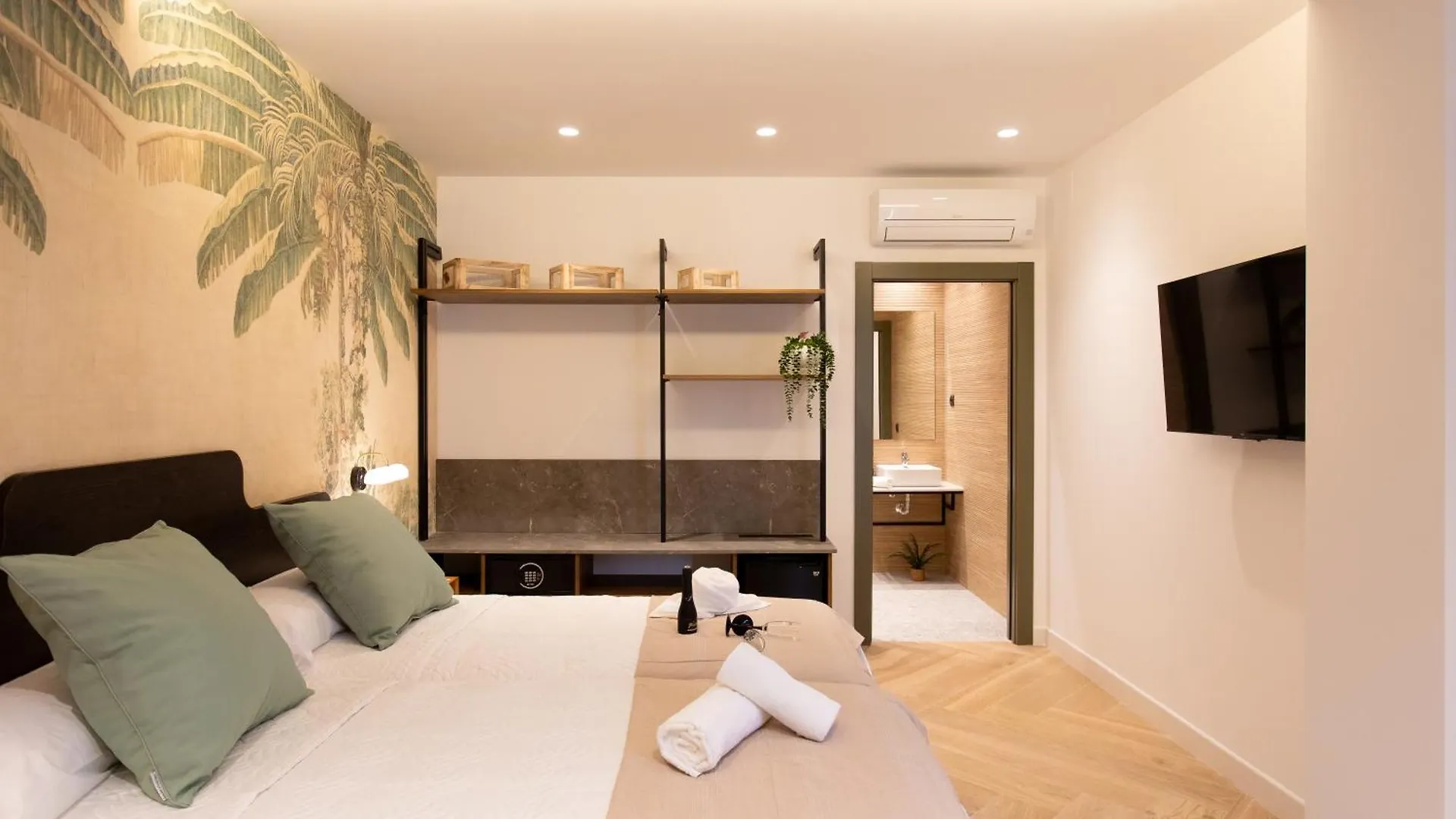 Boutique Rooms Playa Burriana Nerja Guest house