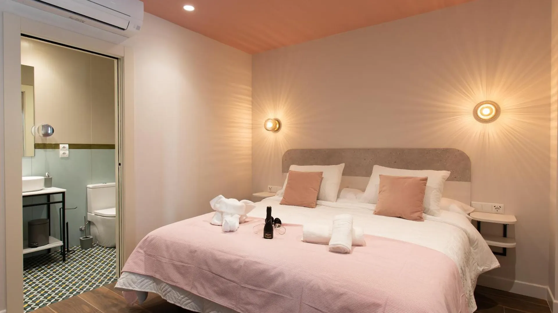Boutique Rooms Playa Burriana Nerja Spain