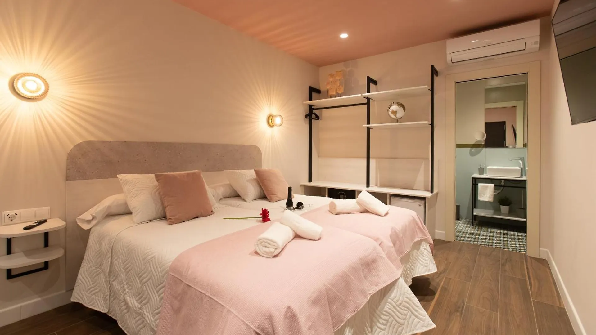 Boutique Rooms Playa Burriana Nerja Guest house
